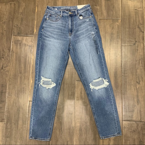 NWT American Eagle high waisted mom jeans - Picture 4 of 7